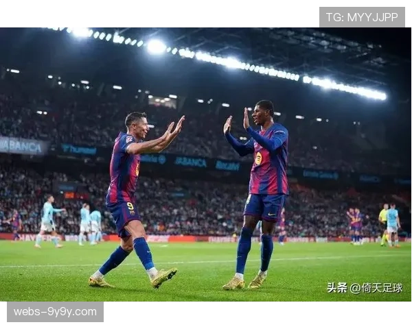 巴塞罗那3-1逆转塞尔塔,莱万多夫斯基完成帽子戏法